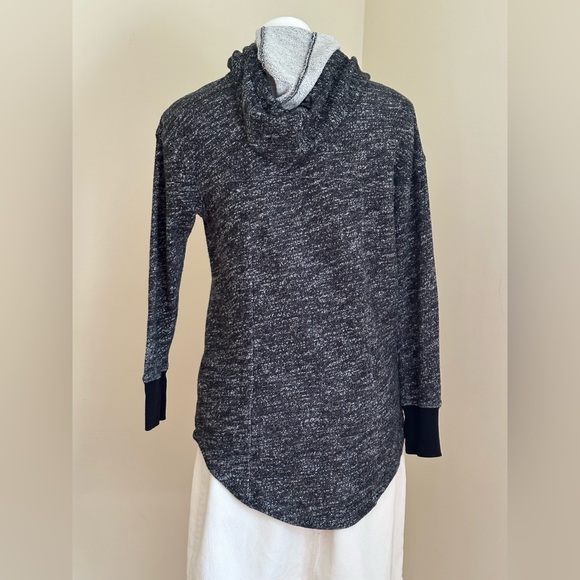 LMossimo Supply Co. Cozy Gray/Black Pullover Hoodie Sweater SZ XS Thumb … - Picture 7 of 12